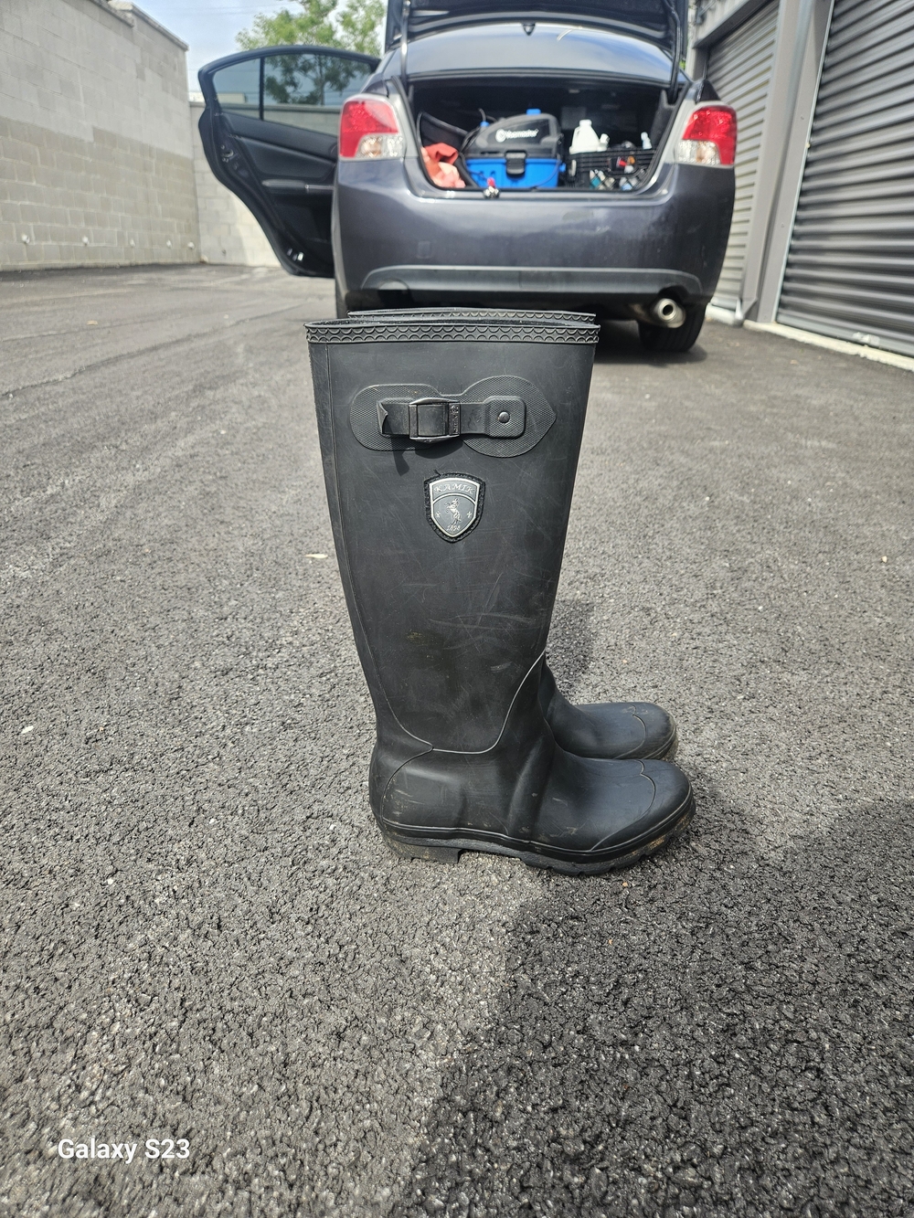Kamik Women’s Black Tall Rubber Rain Boots Buckle Riding Style Size 9 Canada